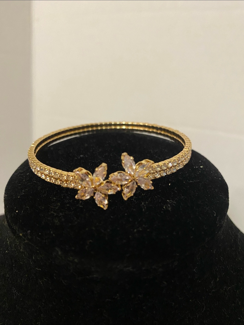 Gold Floral Crystal Bangle Bracelet - Elegant Women's Jewelry